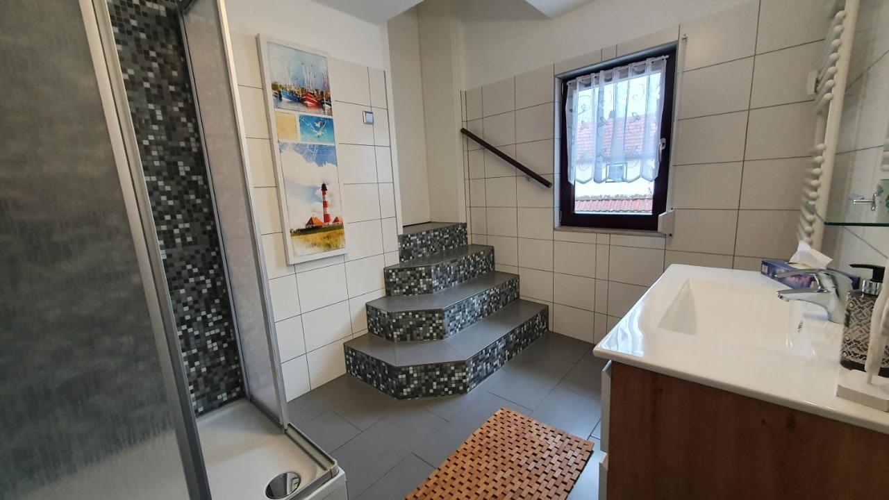 Gaestezimmer & Ferienwohnungen Thon Herbsleben Eksteriør bilde
